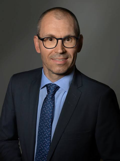 Dr. Tomas Holubec